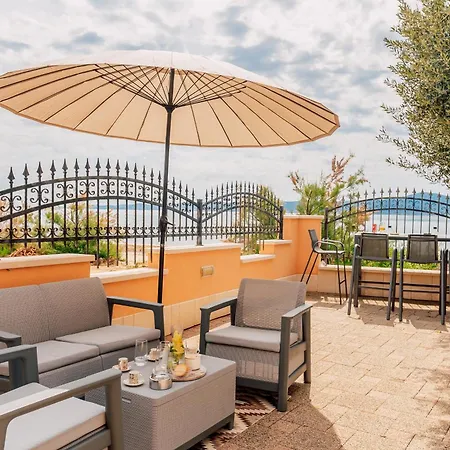 Calmasol Beachfront Apartmán Sukošan