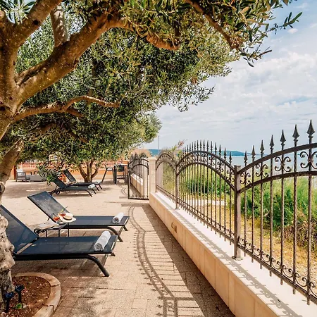 Apartmán Calmasol Beachfront *