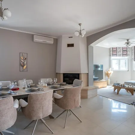 Apartment Calmasol Beachfront Sukošan