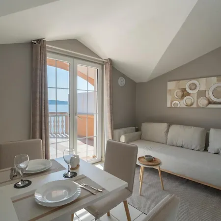Calmasol Beachfront Apartmán Sukošan