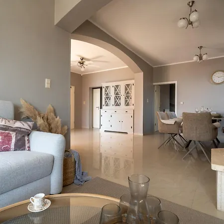 Calmasol Beachfront *