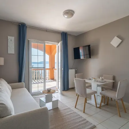 Calmasol Beachfront *