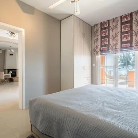 Daire Calmasol Beachfront *