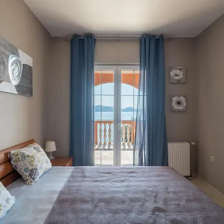 아파트 Calmasol Beachfront *