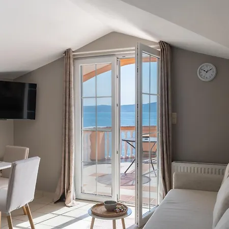 Calmasol Beachfront