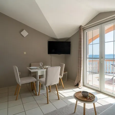 Calmasol Beachfront *